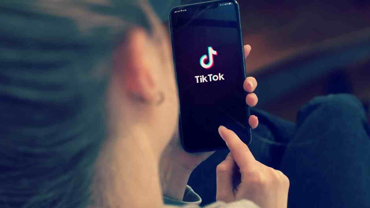 tiktok'ta keşfete d&uuml;şme yolları