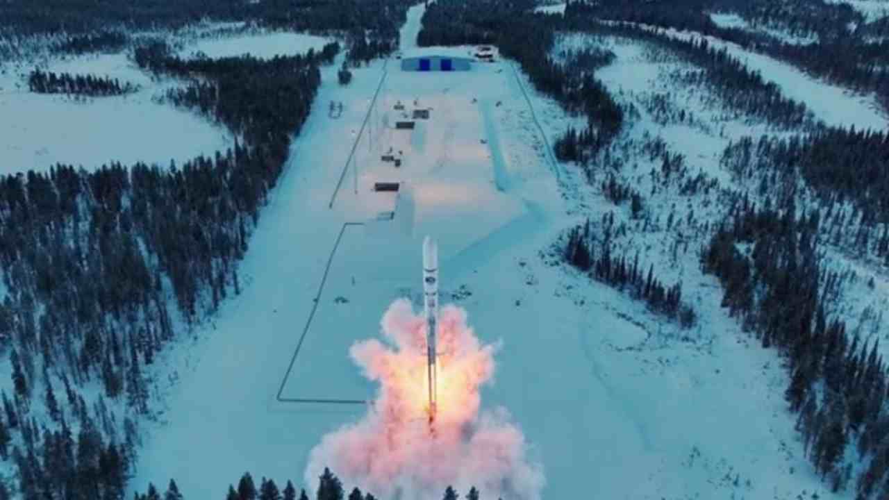 samsung uzay roket fırlatma