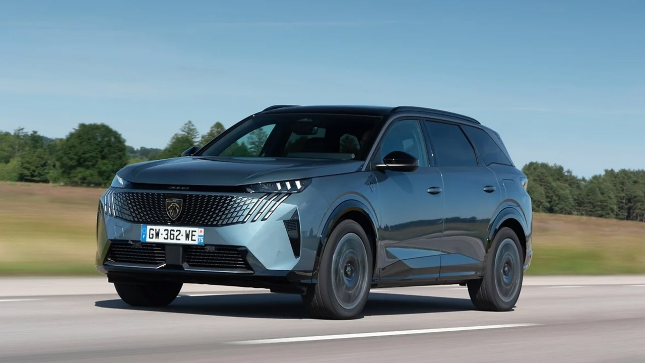 Araba fiyatları düşer mi 2025