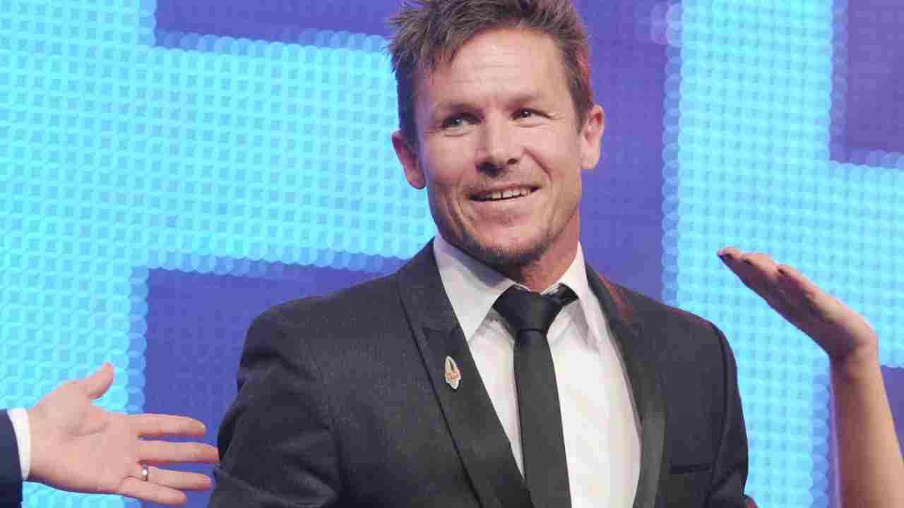 uzaydan atlayan adam vefat haberi