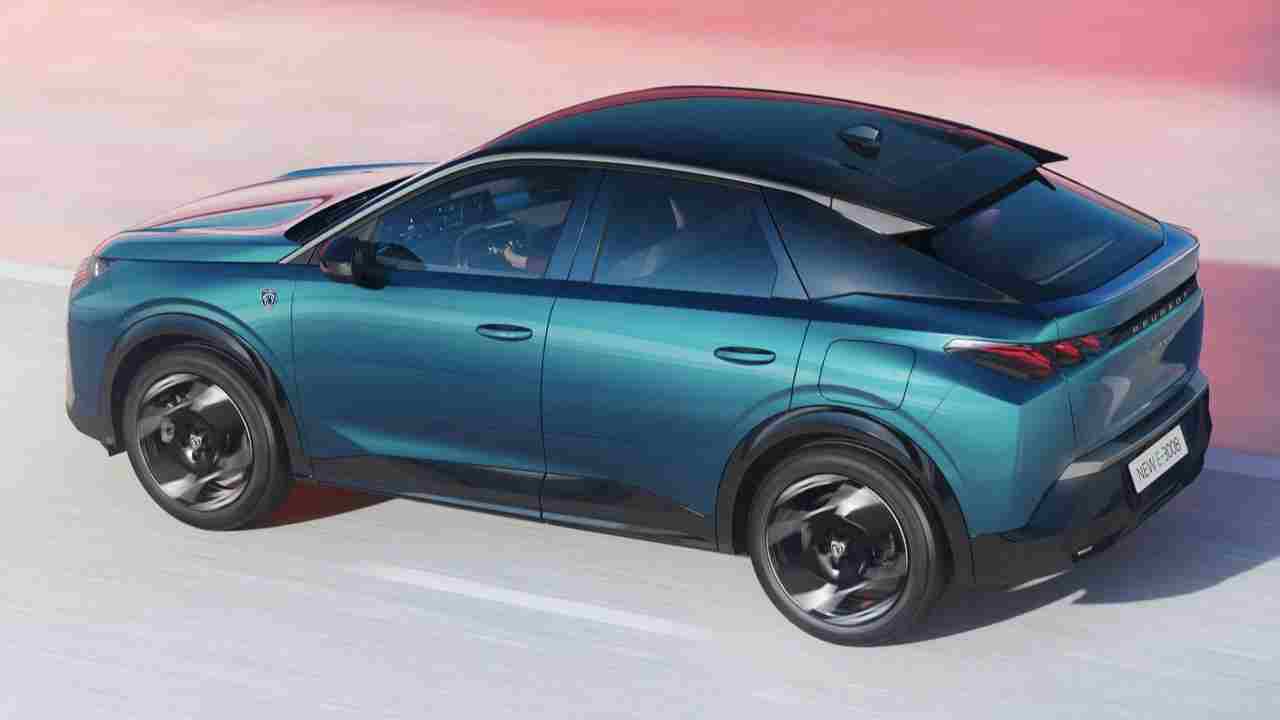 peugeot 3008 plug in hibrit üstten görünümü