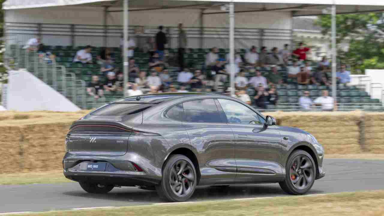 MG yeni elektrikli araba