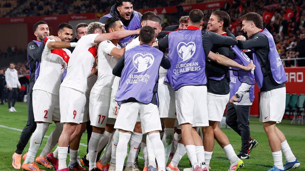 Türkiye-Romanya Maçı TV8'den Canlı İzlemek İçin Yayın Bilgileri