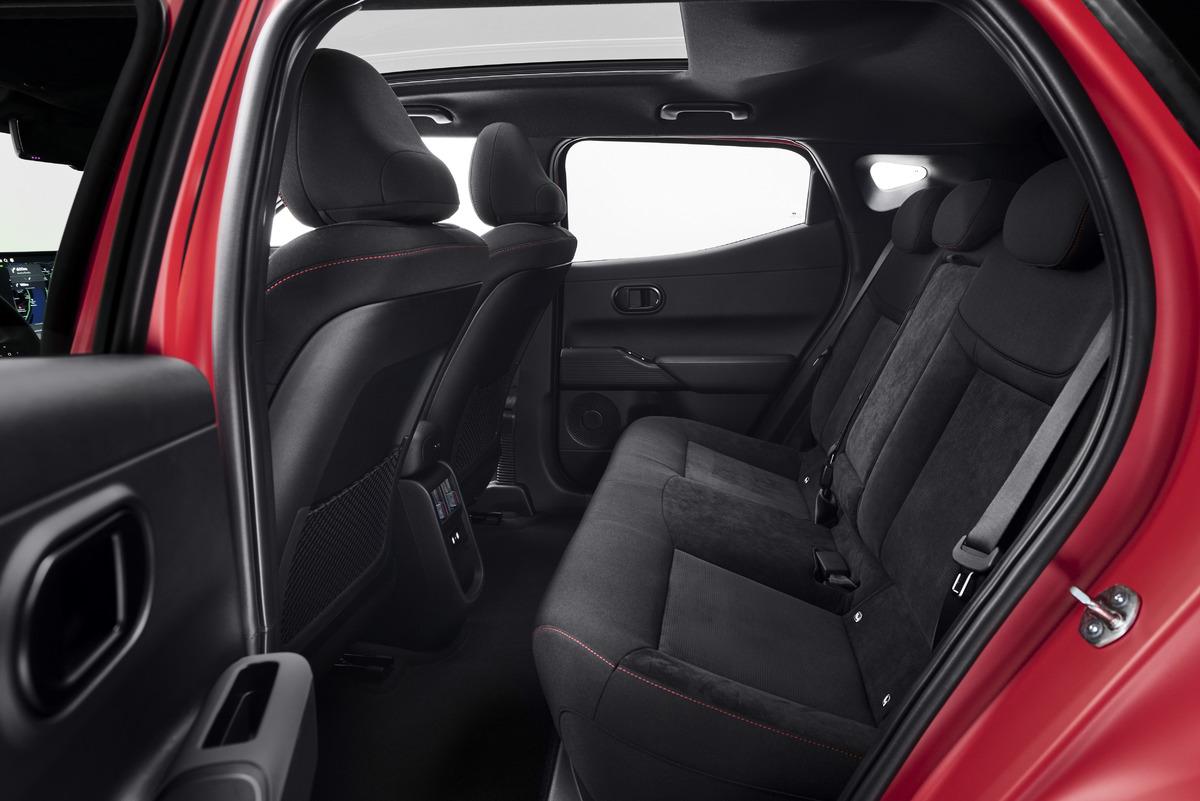 hyundai-ioniq-3-unveil-0426-interior-06