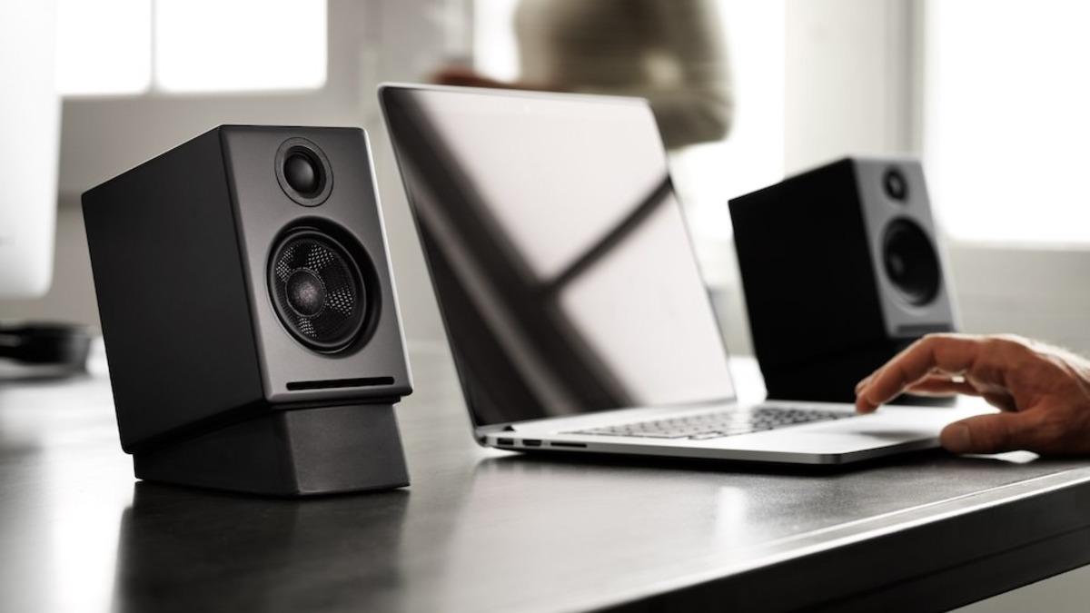 Bilgisayar Hoparl&ouml;r&uuml; Neden Cızırtı Yapar?