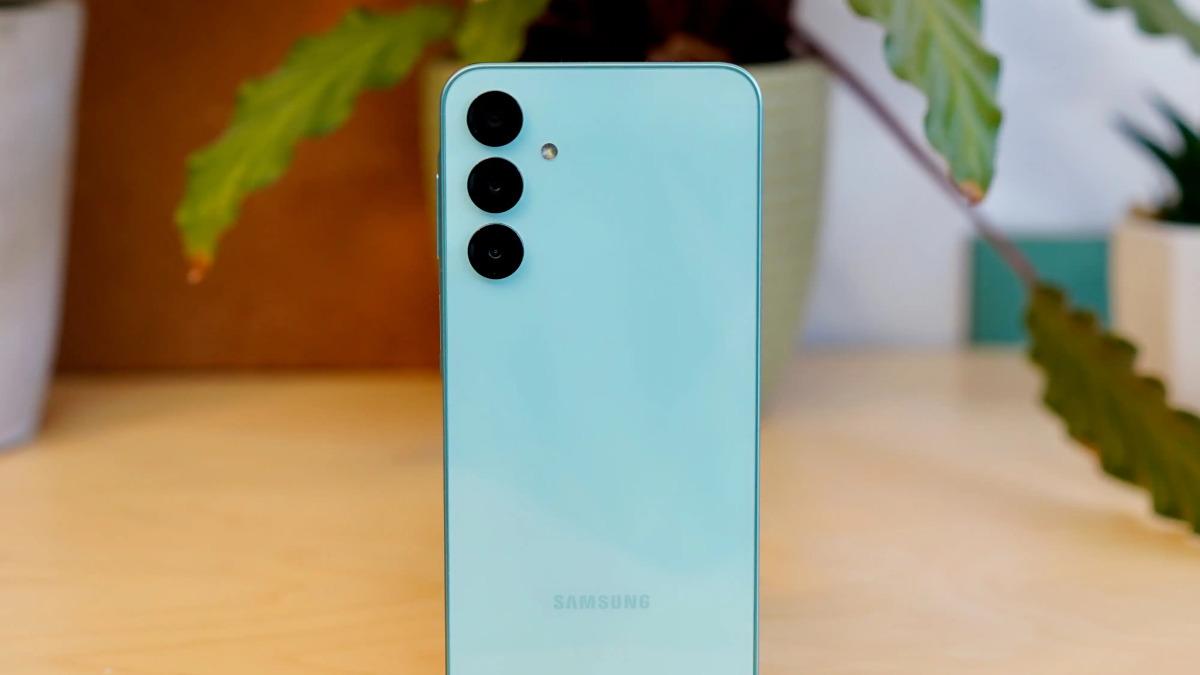 Çok Ucuza Samsung Telefon Geliyor: A101'de Bu Hafta Satılacak Teknolojik Ürünler
