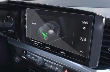 Opel Multimedya Ekranı Açılmıyor: Nedenleri ve Kesin Çözüm Rehberi