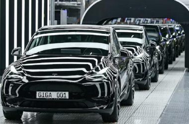 Tesla Berlin Gigafactory’de Üretim Rekoruna Hazırlanıyor: Detaylı Analiz ve Gelecek Senaryoları