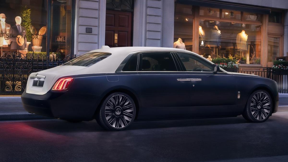 Dünyada Tek Olan, Lüksün de Lüksü Rolls-Royce Ghost-Savile Row Tanıtıldı