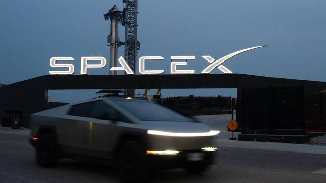 Elon Musk SpaceX ve Tesla’yı Birleştirmeyi mi Planlıyor? Stratejik Analiz ve Gelecek Senaryoları