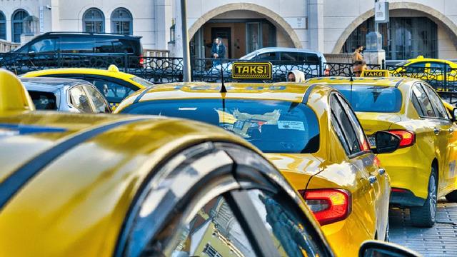 İstanbul’da Taksilerde Yeni Dönem Başlıyor! Yaş Sınırı Değişti