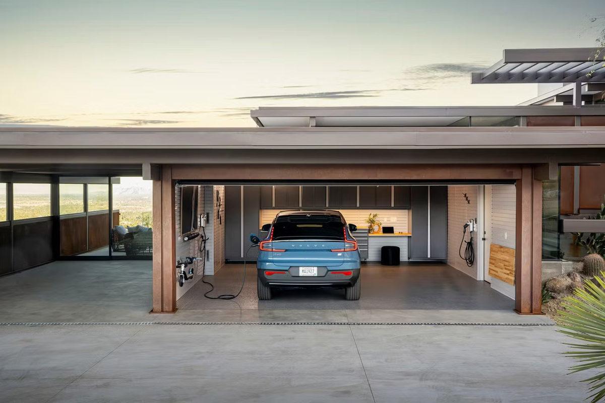 2400-hero-garage-your-car-volvo