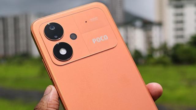 Tek Şarjla 3 Gün Pil Ömrü Sunan Xiaomi POCO M8 Power Tanıtıldı