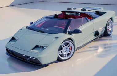 Lamborghini Diablo’dan İlham Alan Eccentira V12 Roadster Tanıtıldı
