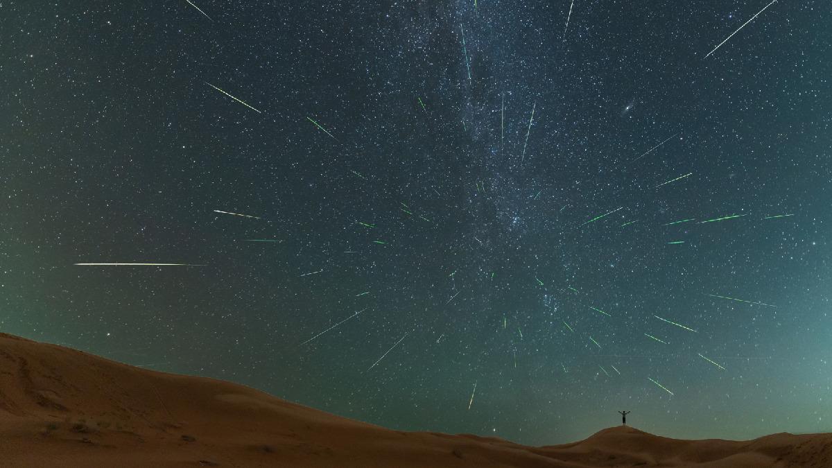 Bu Gece Gökyüzünde Şölen Var! Parseid Meteor Yağmuru Saat Kaçta Başlayacak?