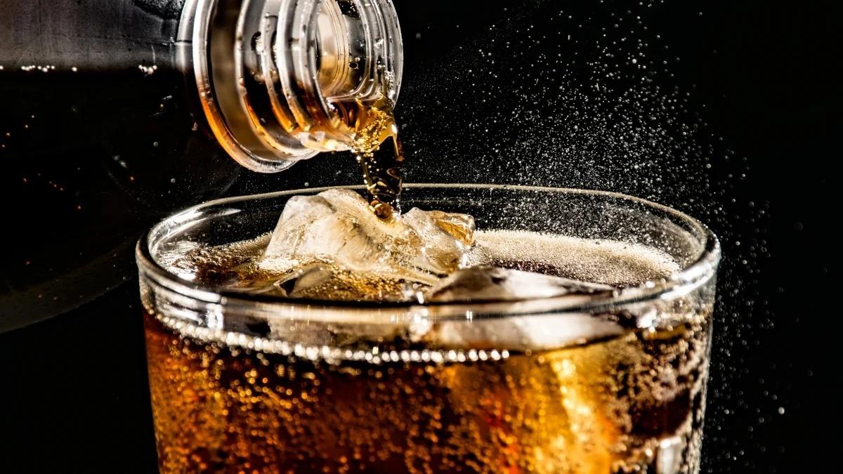 Kola Benzeri Şekerli İçeceklerin Mide Kanseriyle Bağlantılı Olduğu Kanıtlandı