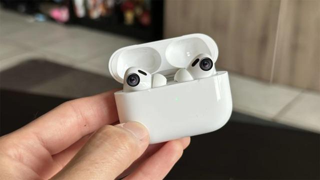 Kameralı AirPods’u Bekleyenlere Üzücü Haber: Bu Yıl Gelmeyecek!