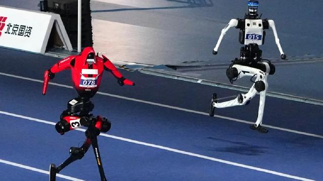 Bir İnsansı Robot, Usain Bolt’un 100 Metre Rekorunu Kırdı! [Video]