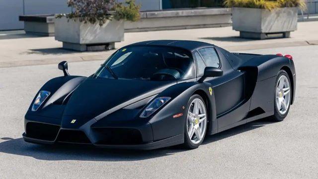 Brunei Kraliyet Ailesi’nin Özel Siparişi: Dünyadaki Tek Mat Siyah Ferrari Enzo Rekor Fiyata Satılacak!