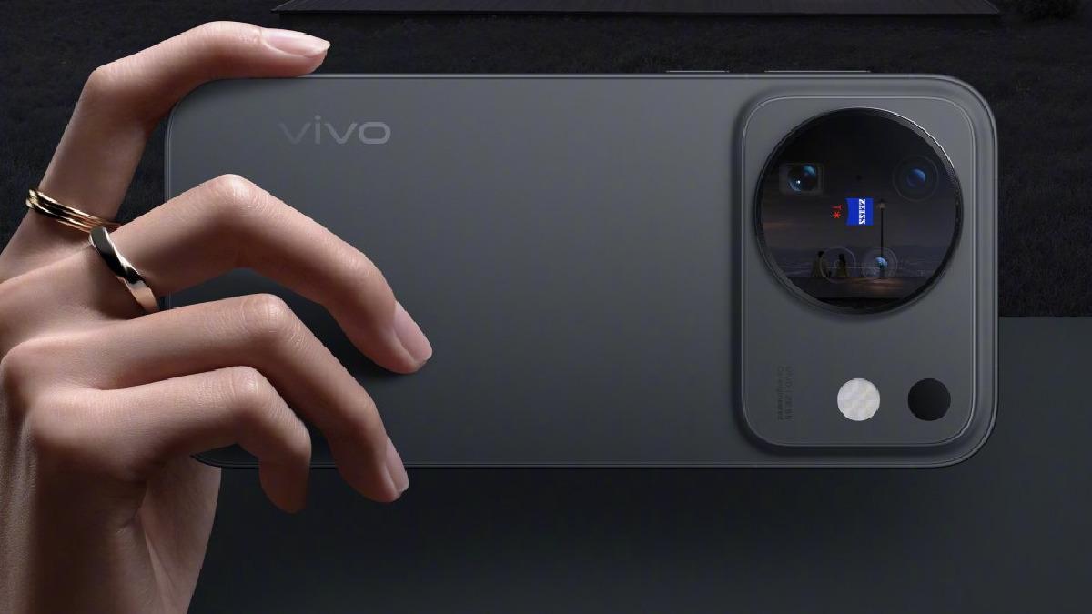 vivo X500'ün Yenilenen Tasarımı ve Renkleri Resmî Olarak Paylaşıldı!