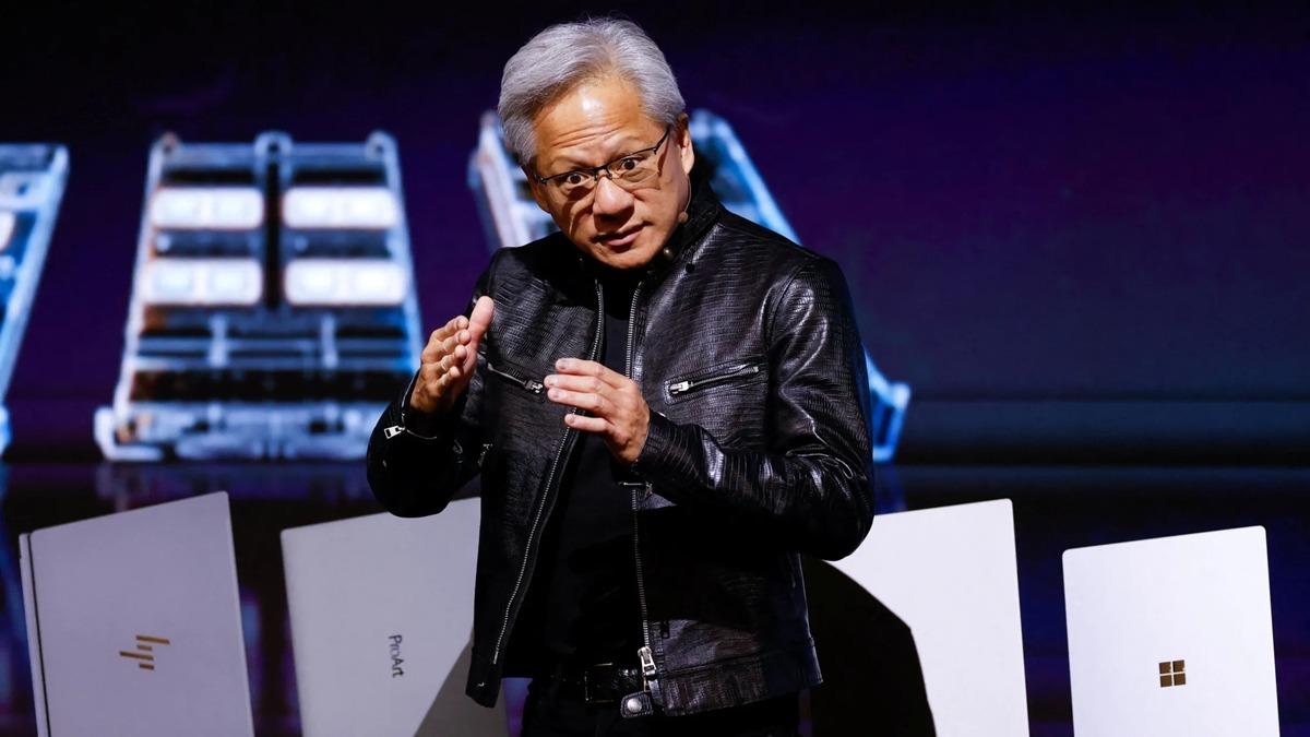 NVIDIA CEO'su Jensen Huang: "Yapay Zekâ Modelleri Kontrol Edilemiyorsa Laboratuvarlar Kapatılmalı"