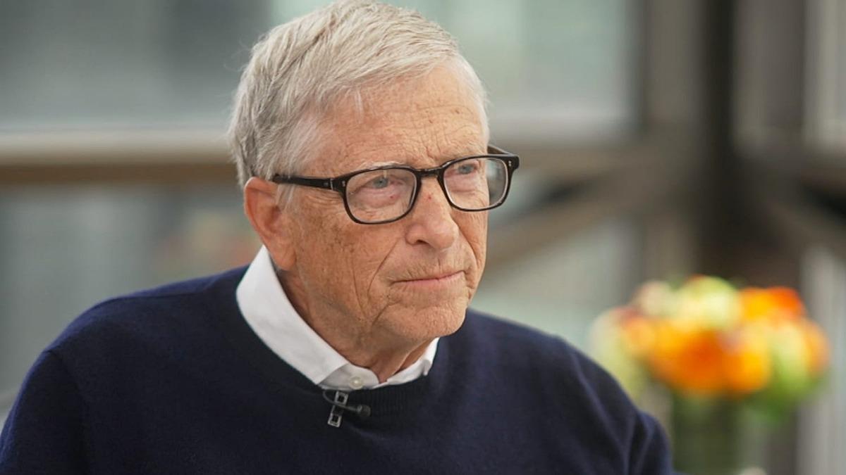 Bill Gates Yapay Zekâ İçin Umutsuz: ''Soğuk Savaş’taki Nükleer Pazarlıklardan Daha Zor Olacak"