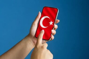 Yeni Yerli ve Milli Akıllı Telefon Geliyor: Aselsan ve Türk Telekom Üretecek!