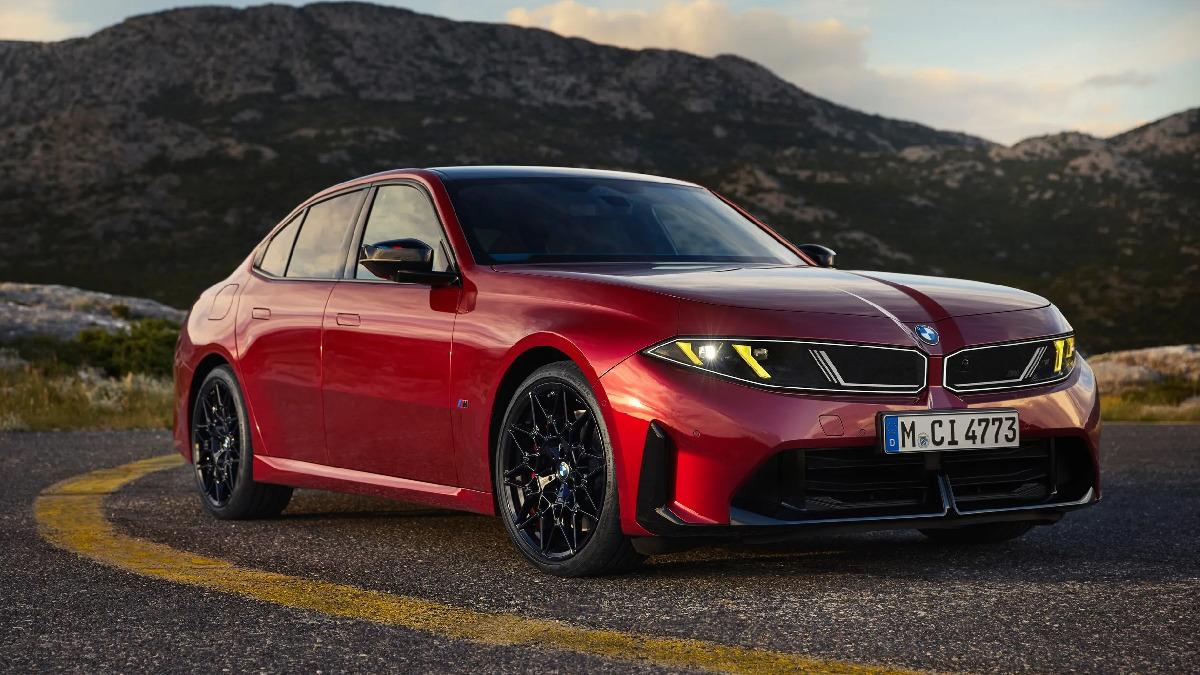 Yeni BMW 3 Serisi, Tüm İhtişamıyla Tanıtıldı: 437 Beygir Gücü, Fabrikasyon Drift Modu!