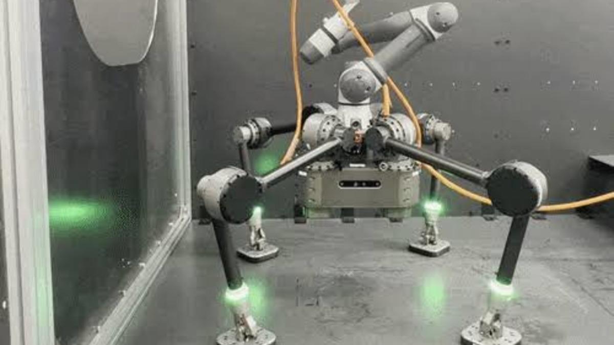 Dört Bacaklı "Kaynakçı Robot" Sosyal Medyayı Salladı!