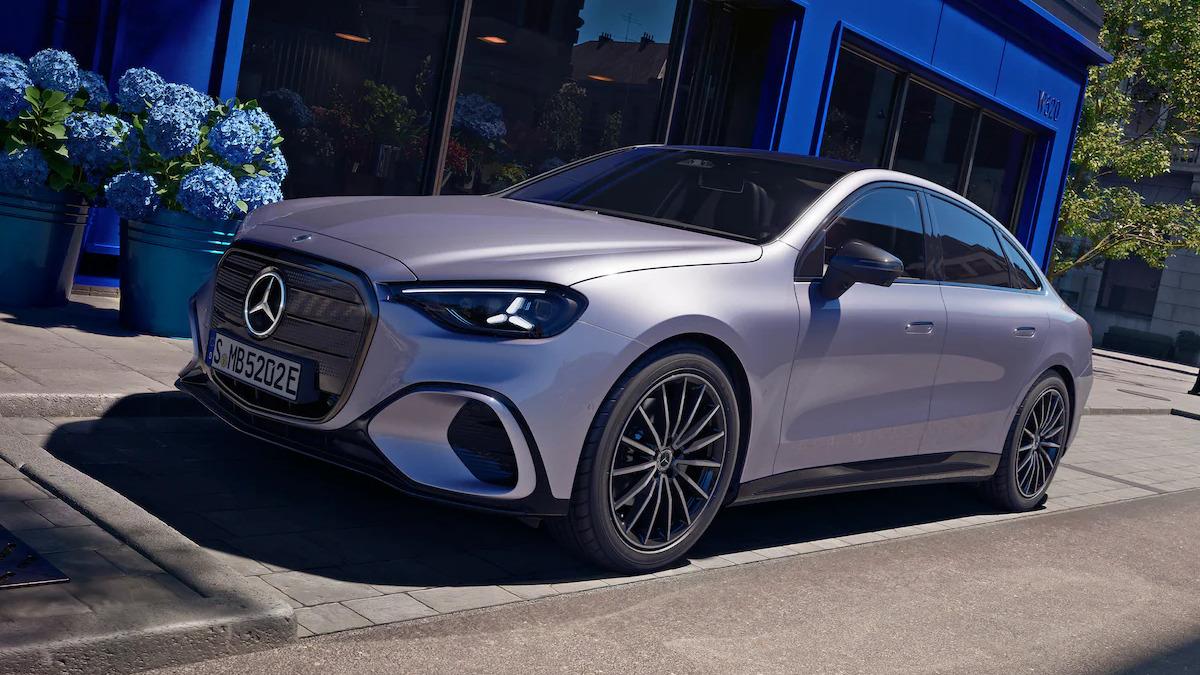 709 km Menzil Sunan Elektrikli Mercedes-Benz C-Serisi Türkiye'de: İşte Fiyatı