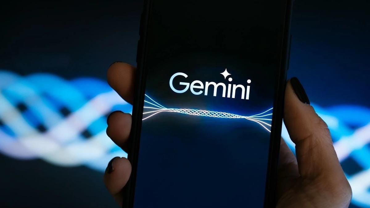 Google'dan Gemini'ye Yeni Özellik: Yapay Zekâ Sizin Yerinize Yakınlarınızı Arayacak!