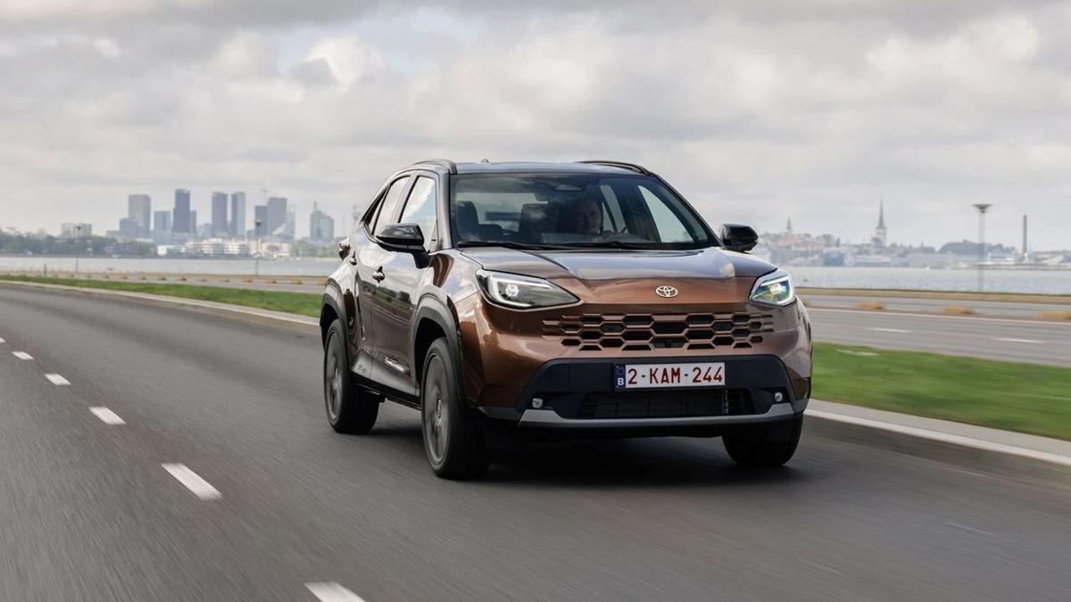 Yeni Toyota Yaris Cross Hybrid Türkiye’de Satışa Sunuldu: İşte Özellikleri ve Fiyatı!