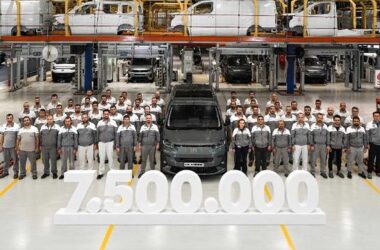 Tofaş, Bursa Fabrikası’nda 7,5 Milyonuncu Aracını Üretti