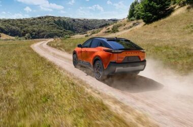 Subaru, Avrupa’da Benzinli Motorlara Veda Ediyor: 2028’de Yeni Dönem Başlıyor!