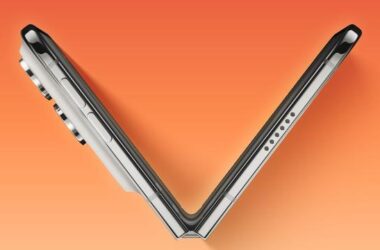 iPhone Duo, 32 Bin Kez Katlanarak Test Edildi