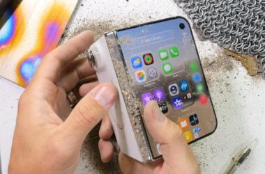 iPhone Duo, Sağlamlık Testine Girdi [Video]